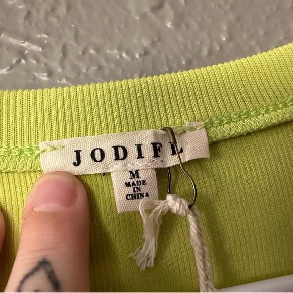 Women’s Lime Green JODIFL Shirt Size M NWT Eyelet Embroidered Short Sleeves - Picture 4 of 6